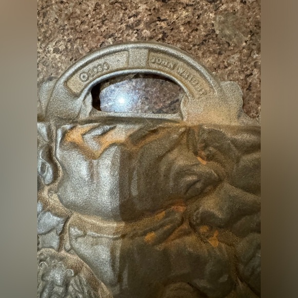 Cast Iron Animal Puzzle Cookie 🍪 Mold - Picture 7 of 8